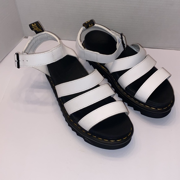 Dr.Martens Blaire Sandal, White,Size 9
The signature pull loop & chunky sole - Picture 3 of 13